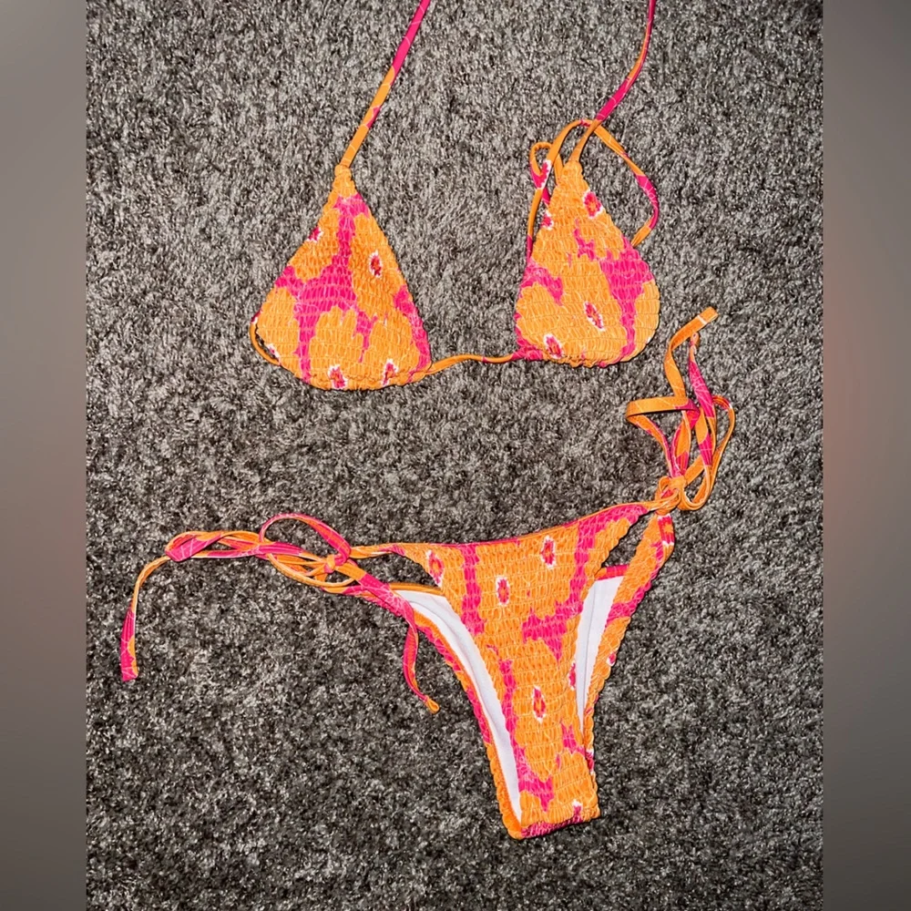 String bikini - Picture 1 of 1